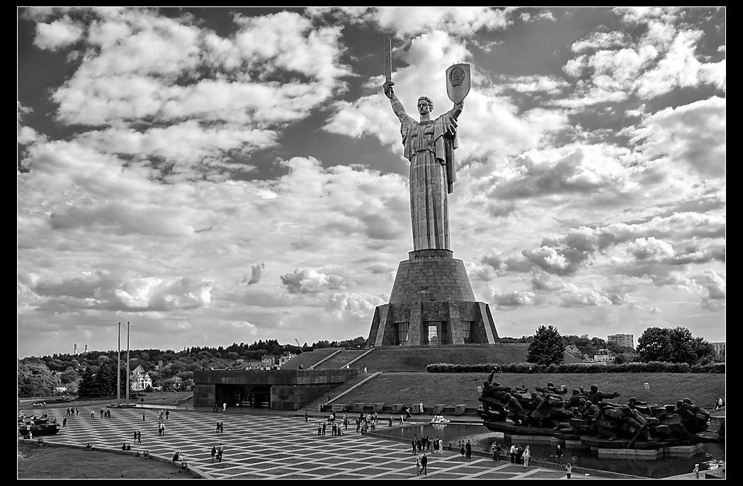 Mother of the Fatherland, Kiev